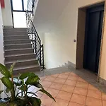 Bicerin Brown Apartment *